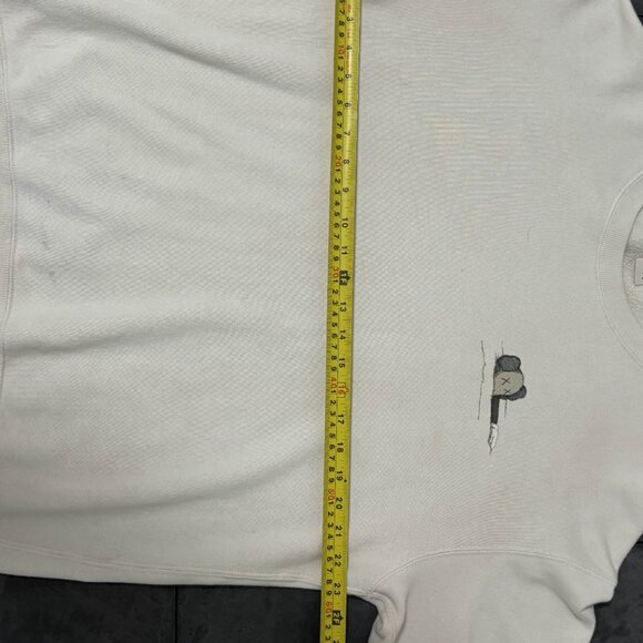 Kaws + Uniqlo Sweater - Picture 4 of 4